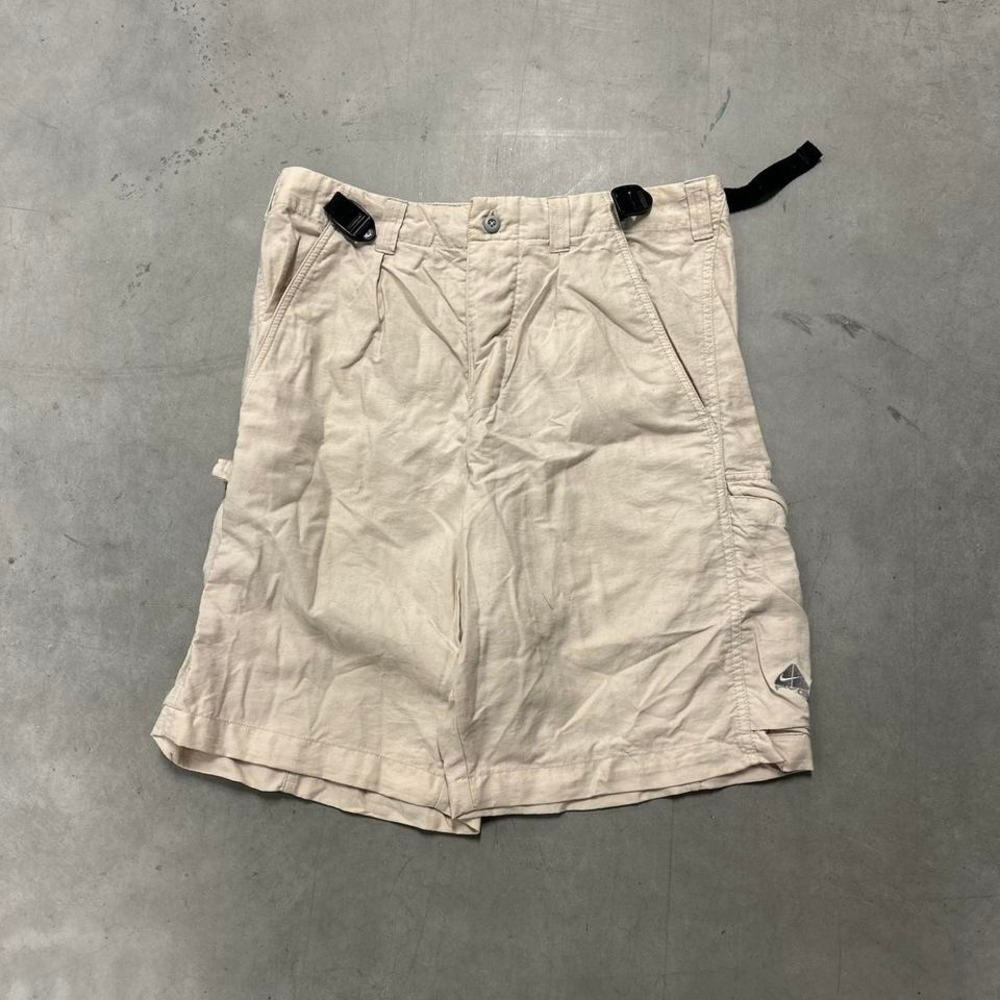 Vintage Nike ACG Hiking Cargo Shorts‎